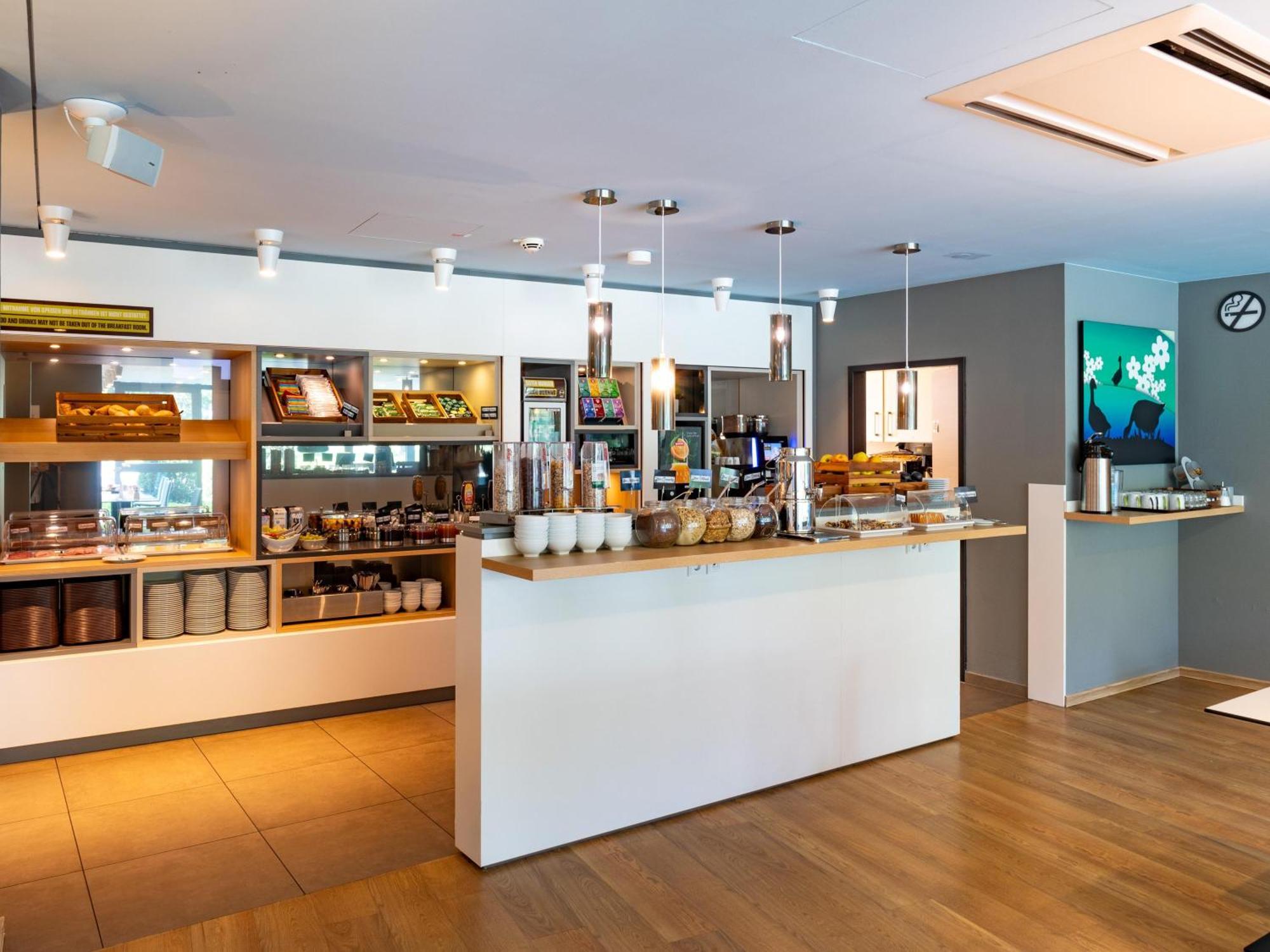 B&B Hotel Goettingen-City Екстериор снимка