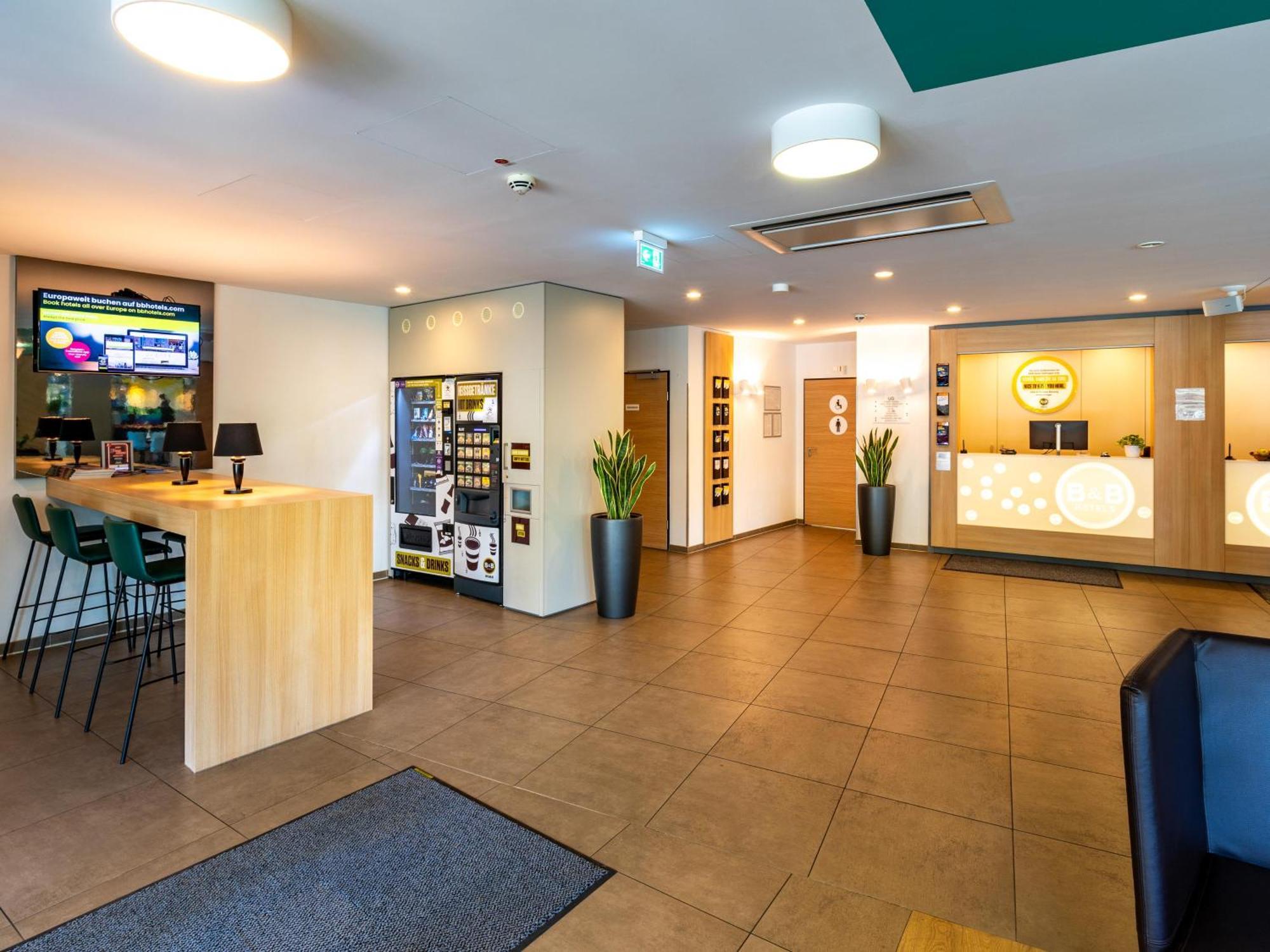 B&B Hotel Goettingen-City Екстериор снимка